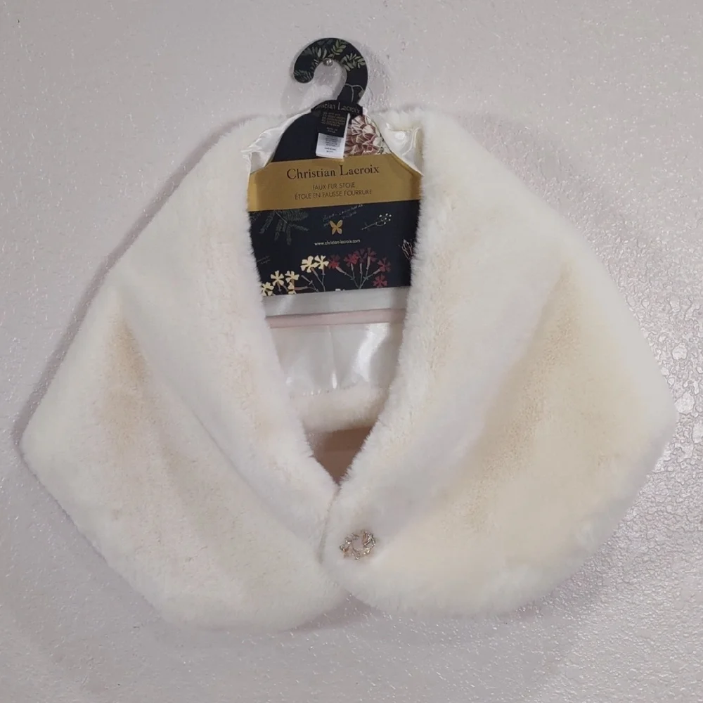 Christian Lacroix Cream Faux Fur Stole - Picture 13 of 17